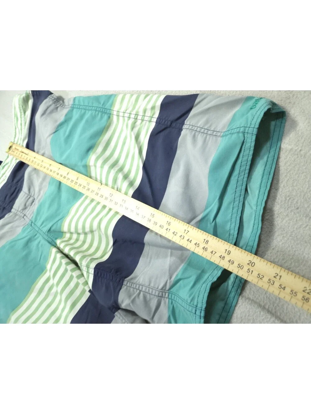 Patagonia Swim Shorts Mens 34 Wavefarer Board Trunks Surf Striped Blue Nylon 19